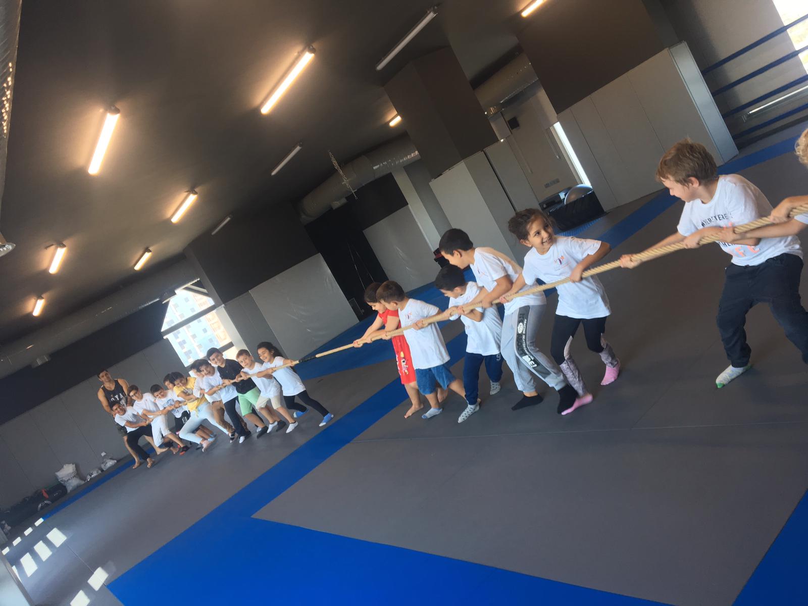 ozay gunsel cocuk universitesi